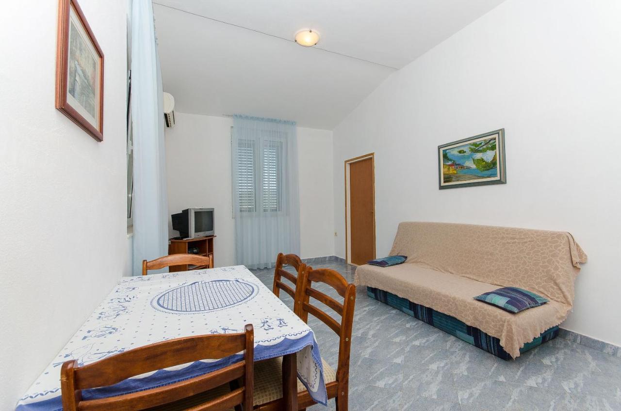 Apartments Ivanka Vis Buitenkant foto
